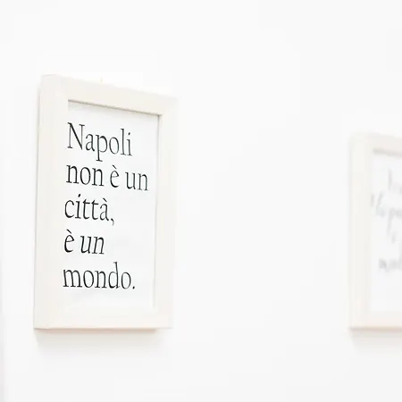 Smart Rent Nei Pressi Di Via Toledo 2 Da Letto * Neapel